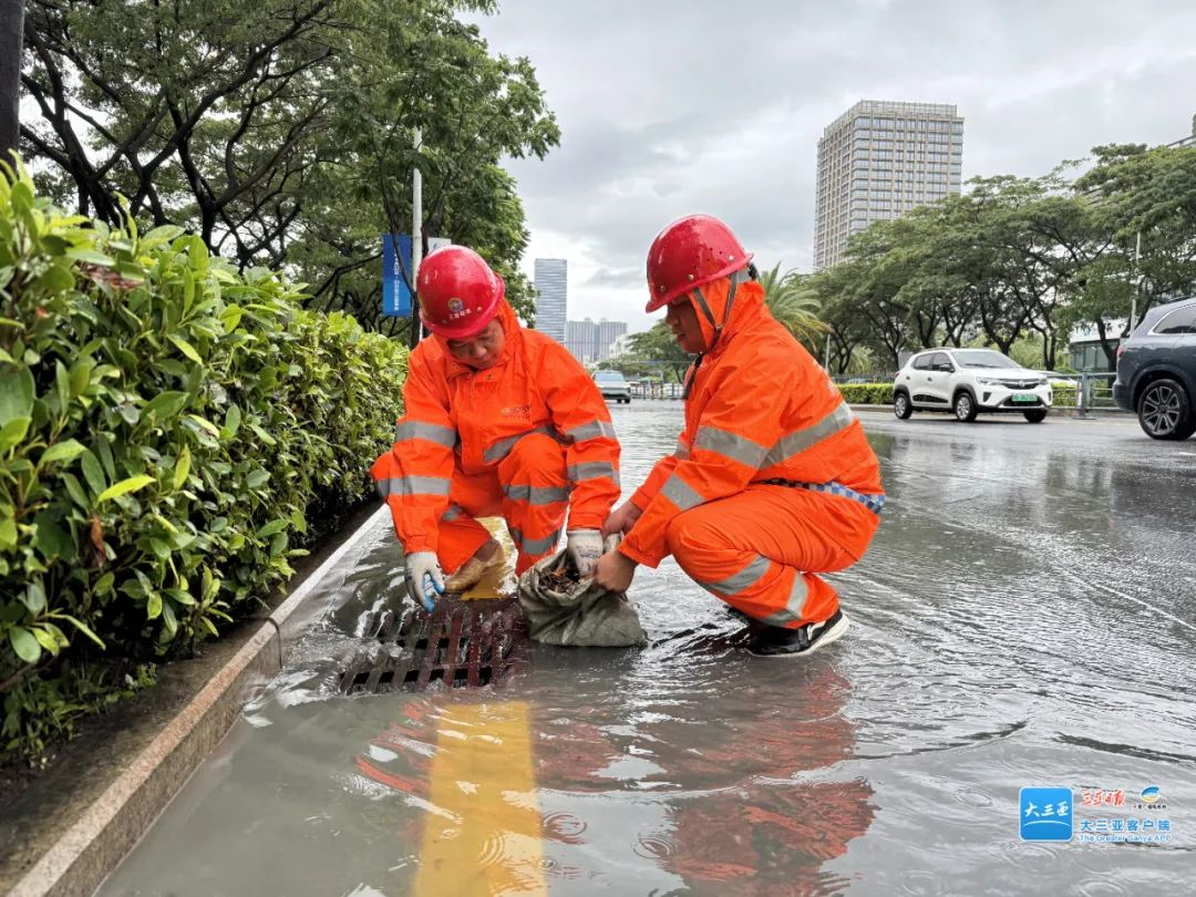 迎战暴雨！300+环农人火速排涝保畅通